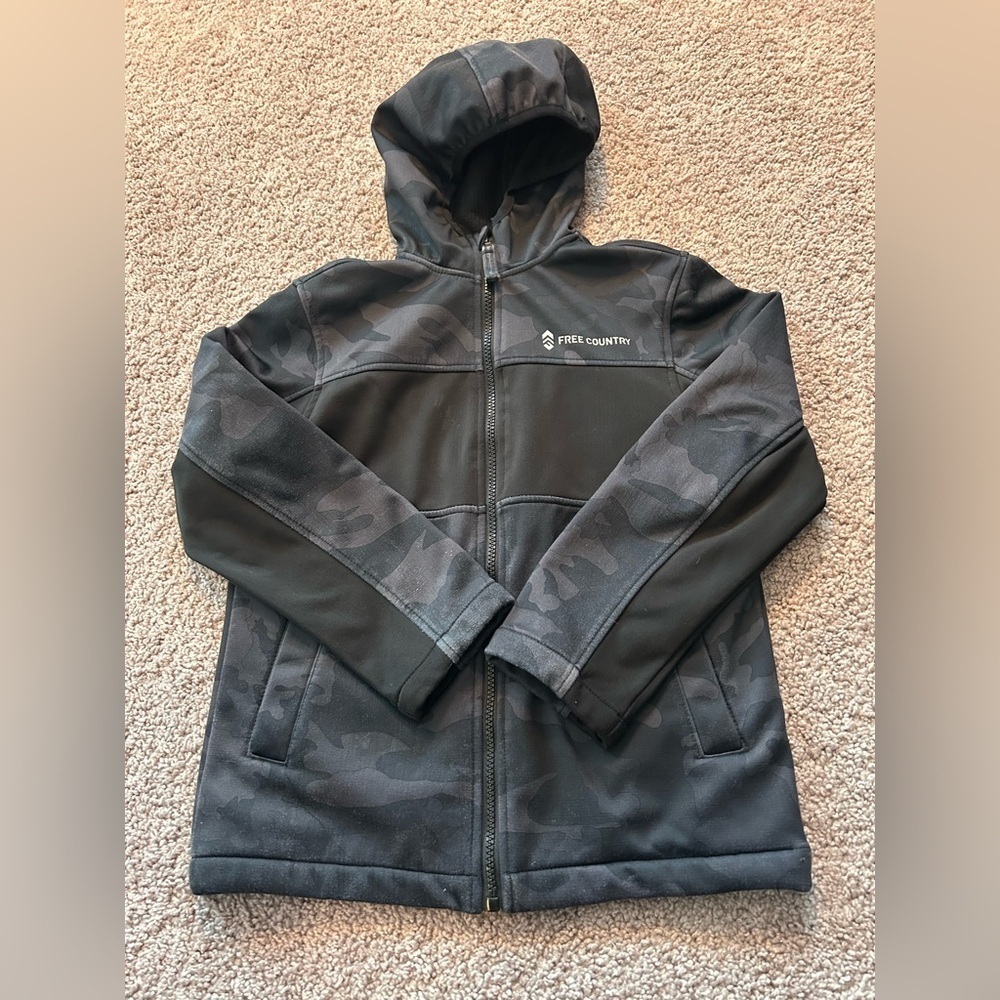 Free Country Boys Camo & Black Jacket with Hood Full Zip with Pockets

Size 7/8